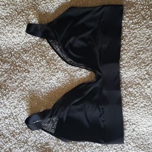 NWOT Parade Dream Fit Mesh Plunge Bralette Ultra-Soft Re:Play in Eightball